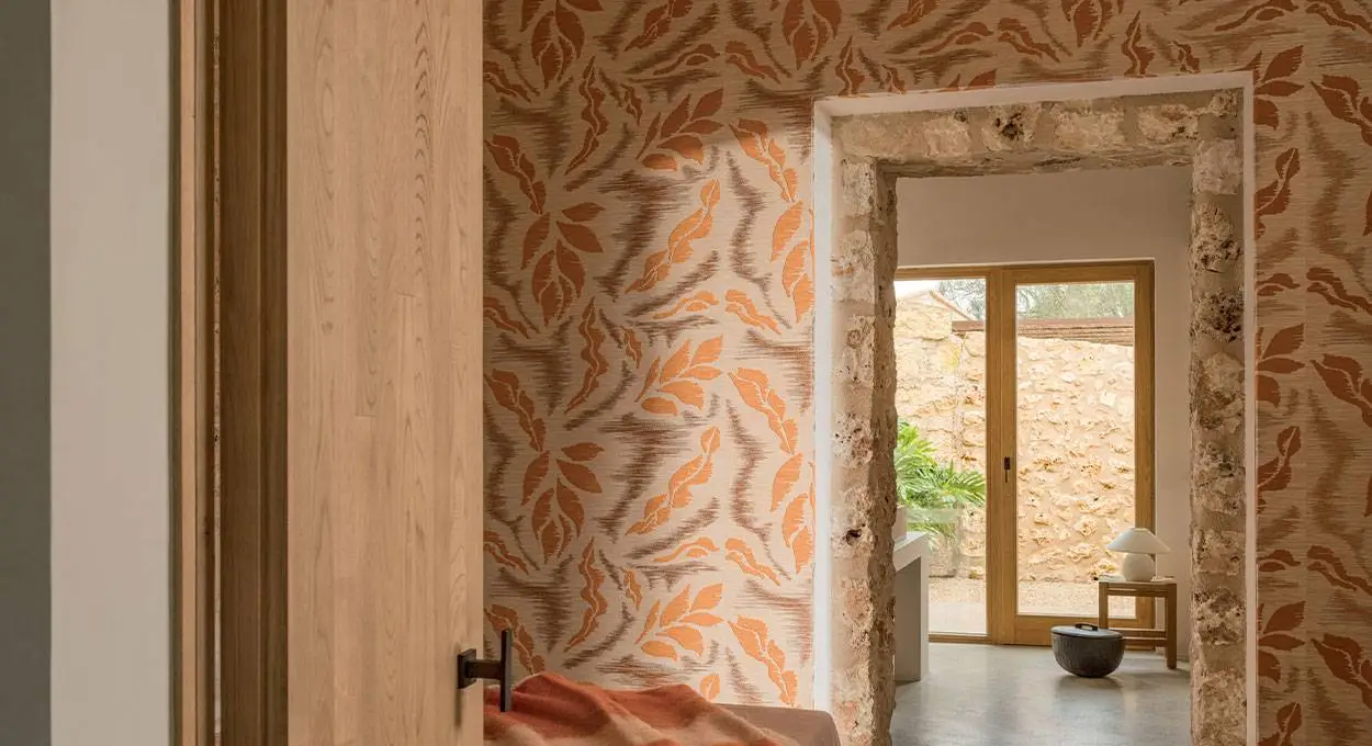 Whitewing Lane Wallpapering